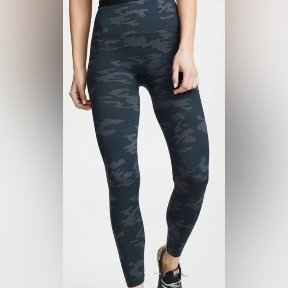 Spanx Look At Me Now Camo Leggings